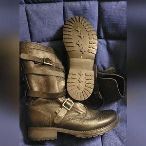 Black Leather Buckle Boots